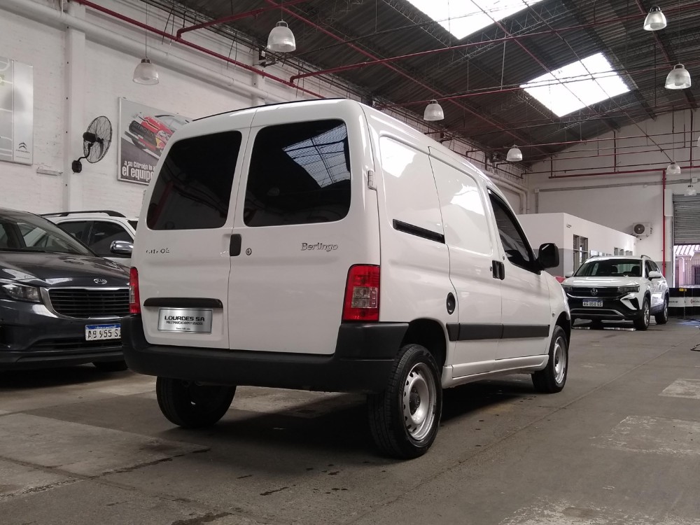 Citroën BERLINGO FURGON HDI 92 BUSINESS AM22 — foto 8